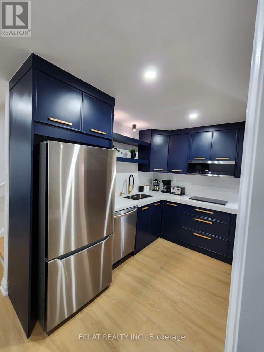 75 Vanilla Trail(Lower), Thorold, ON - Indoor Photo Showing Kitchen