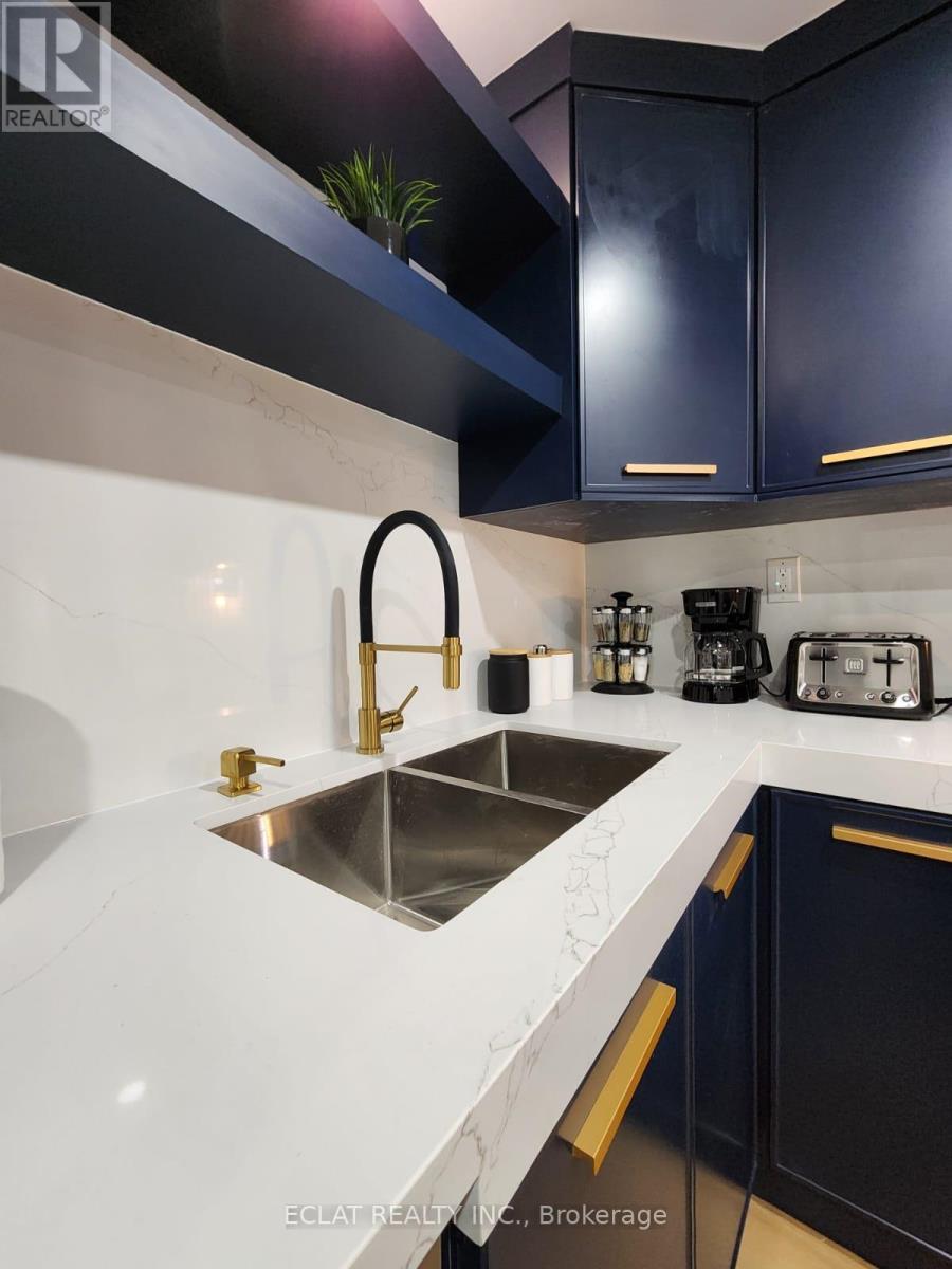 75 Vanilla Trail(Lower), Thorold, ON - Indoor Photo Showing Kitchen With Double Sink
