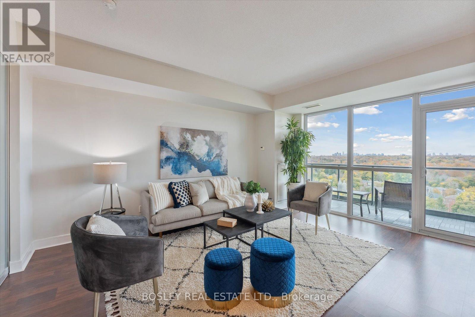 1503 - 35 Brian Peck Crescent, Toronto, ON - Indoor Photo Showing Living Room