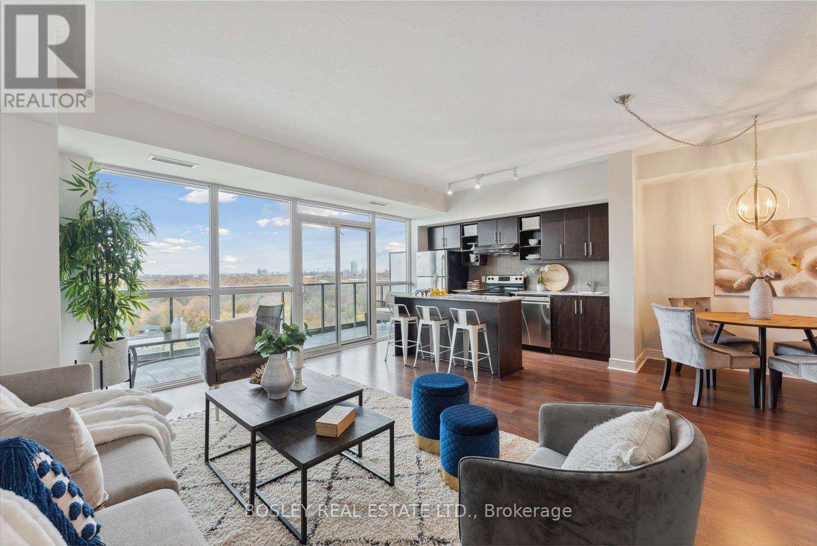 1503 - 35 Brian Peck Crescent, Toronto, ON - Indoor Photo Showing Living Room
