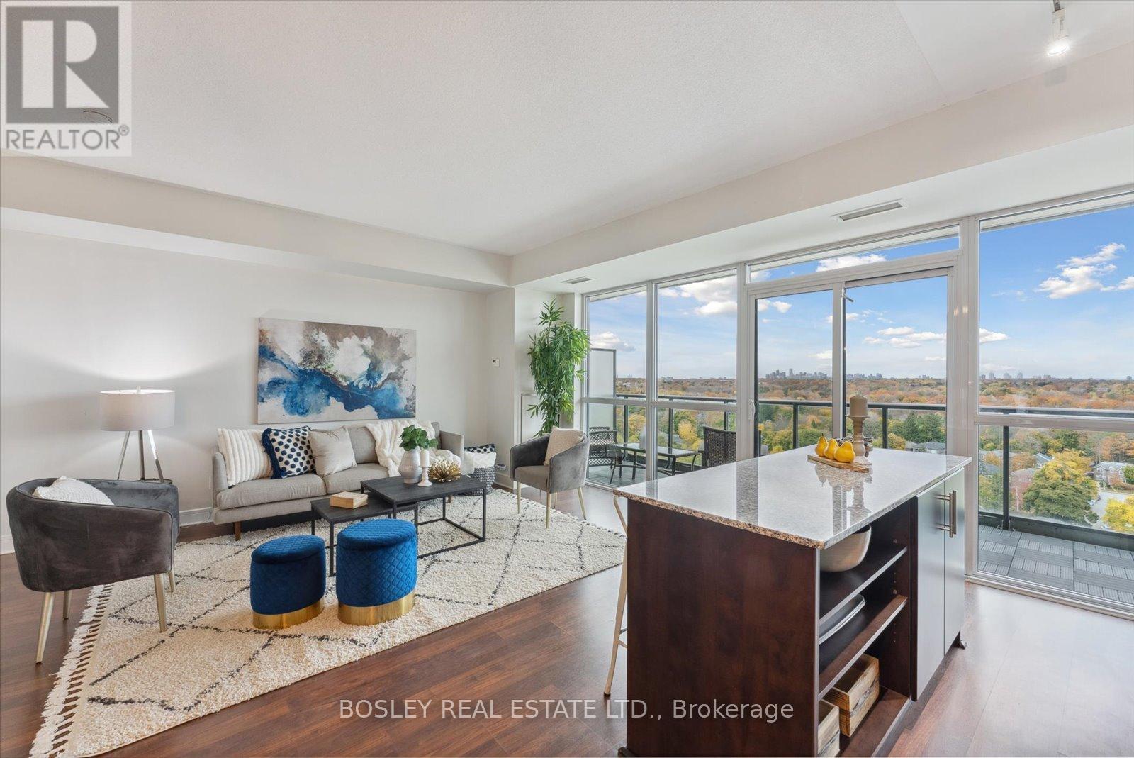 1503 - 35 Brian Peck Crescent, Toronto, ON - Indoor Photo Showing Living Room