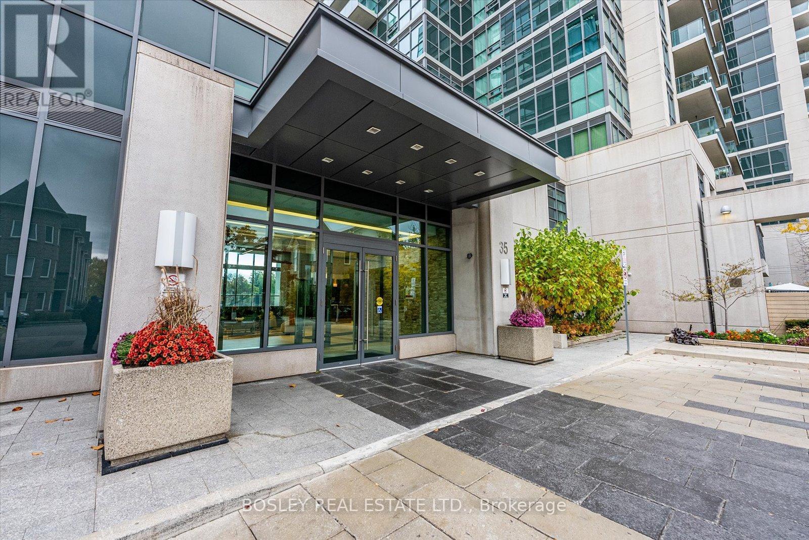 1503 - 35 Brian Peck Crescent, Toronto, ON - Outdoor
