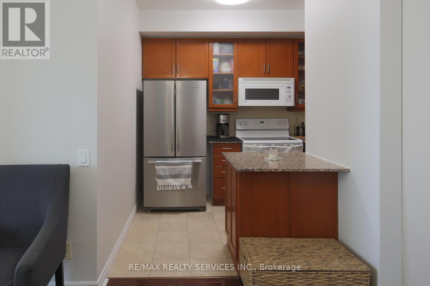 1215 - 60 Byng Avenue, Toronto, ON - Indoor Photo Showing Kitchen