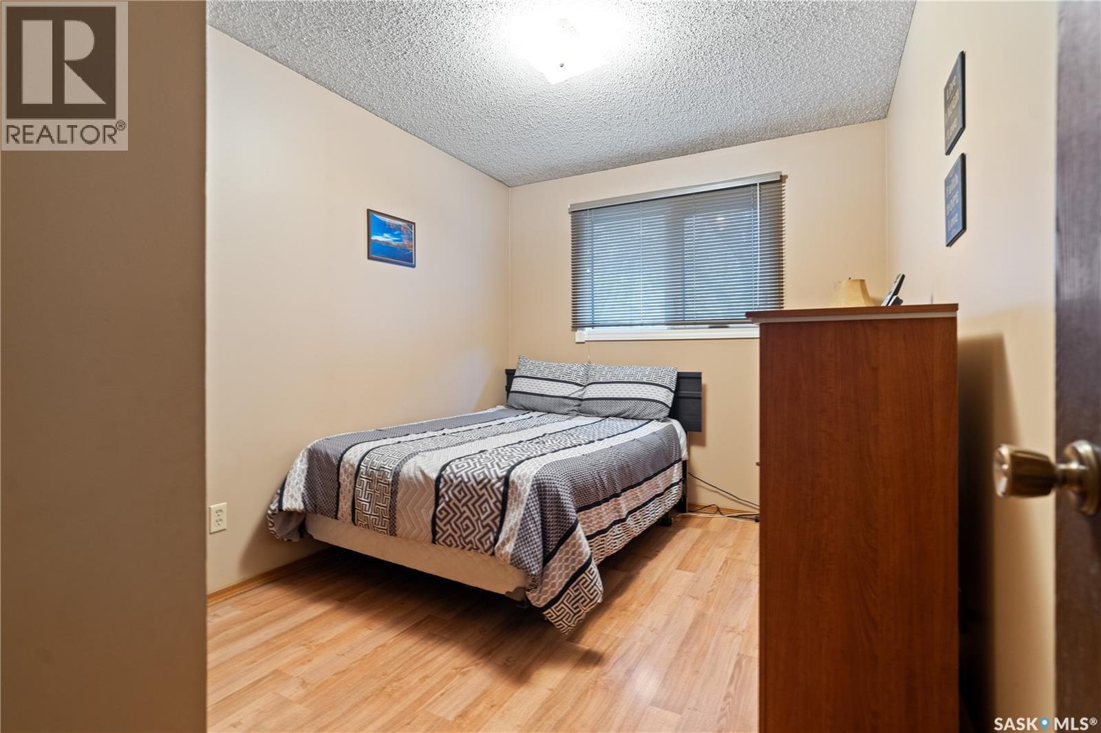 126 Church Drive, Regina, SK - Indoor Photo Showing Bedroom