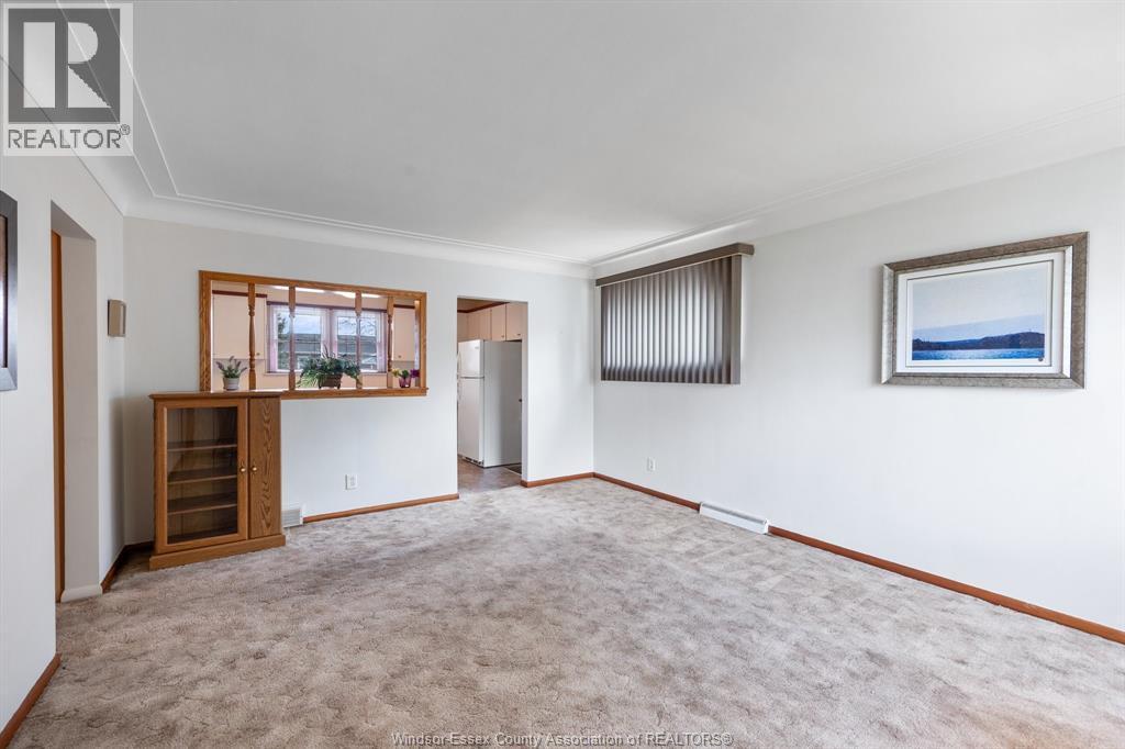 955 Scofield, Windsor, ON - Indoor Photo Showing Other Room