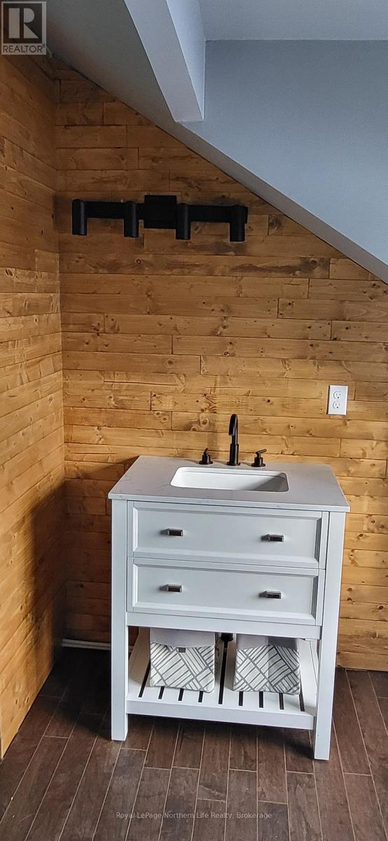 Crh9+Q8 Sables-Spanish River, Algoma Remote Area, ON - Indoor Photo Showing Other Room