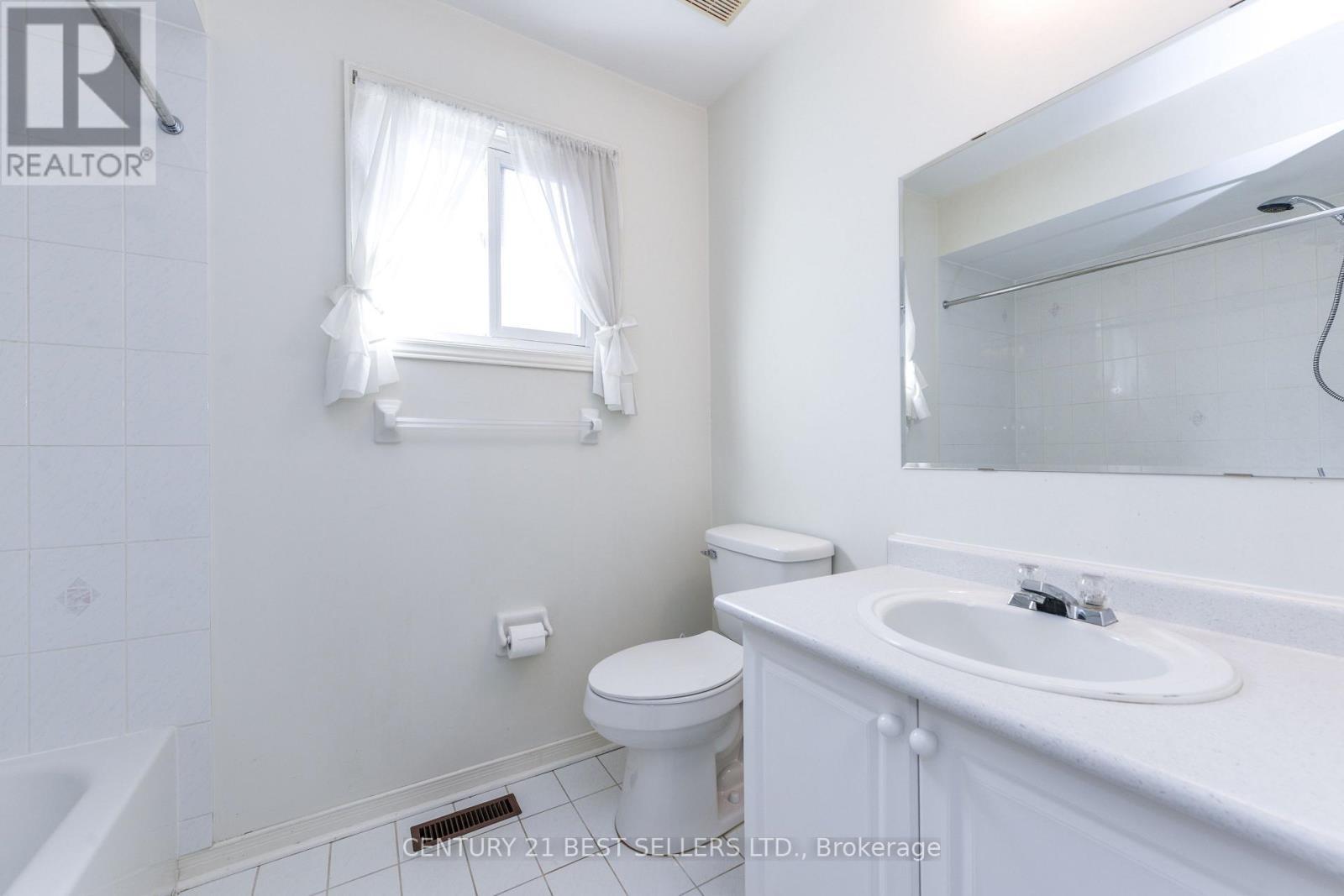 5439 Antrex Crescent, Mississauga, ON - Indoor Photo Showing Bathroom