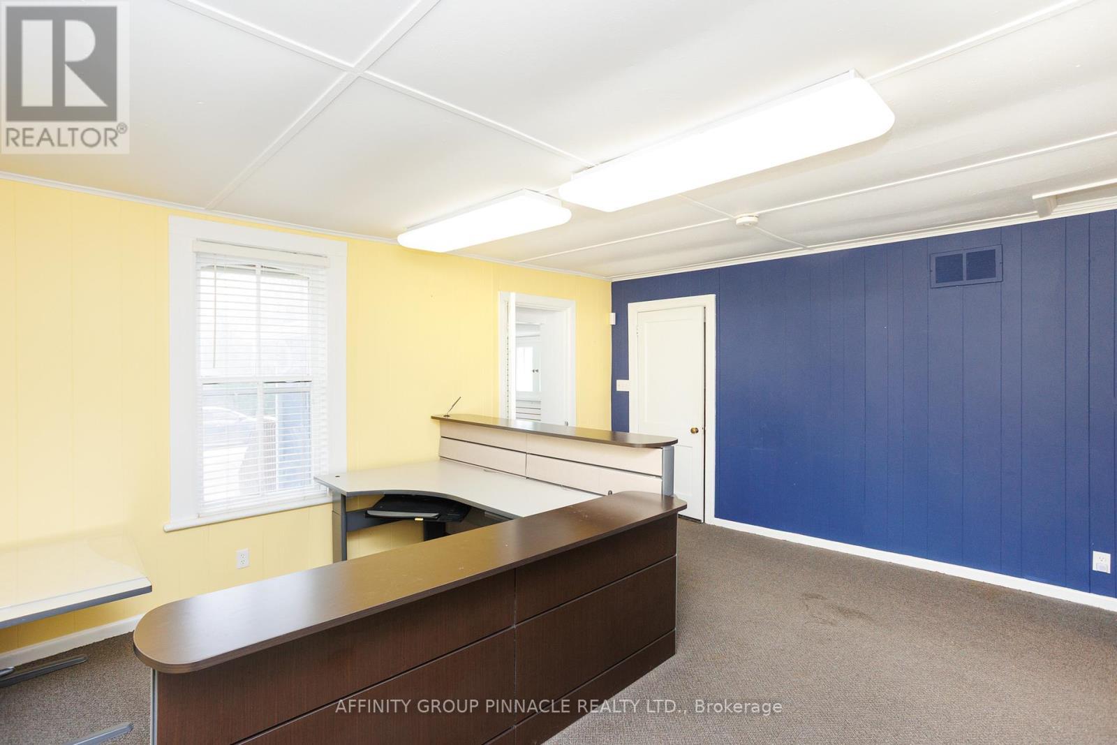 221 Kent Street W, Kawartha Lakes (Lindsay), ON