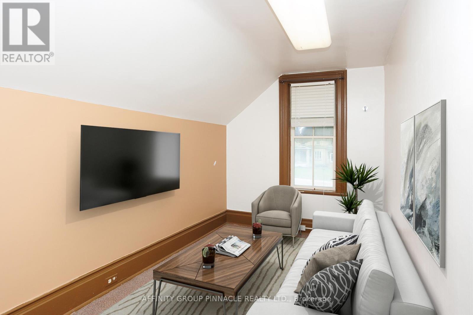 221 Kent Street W, Kawartha Lakes (Lindsay), ON