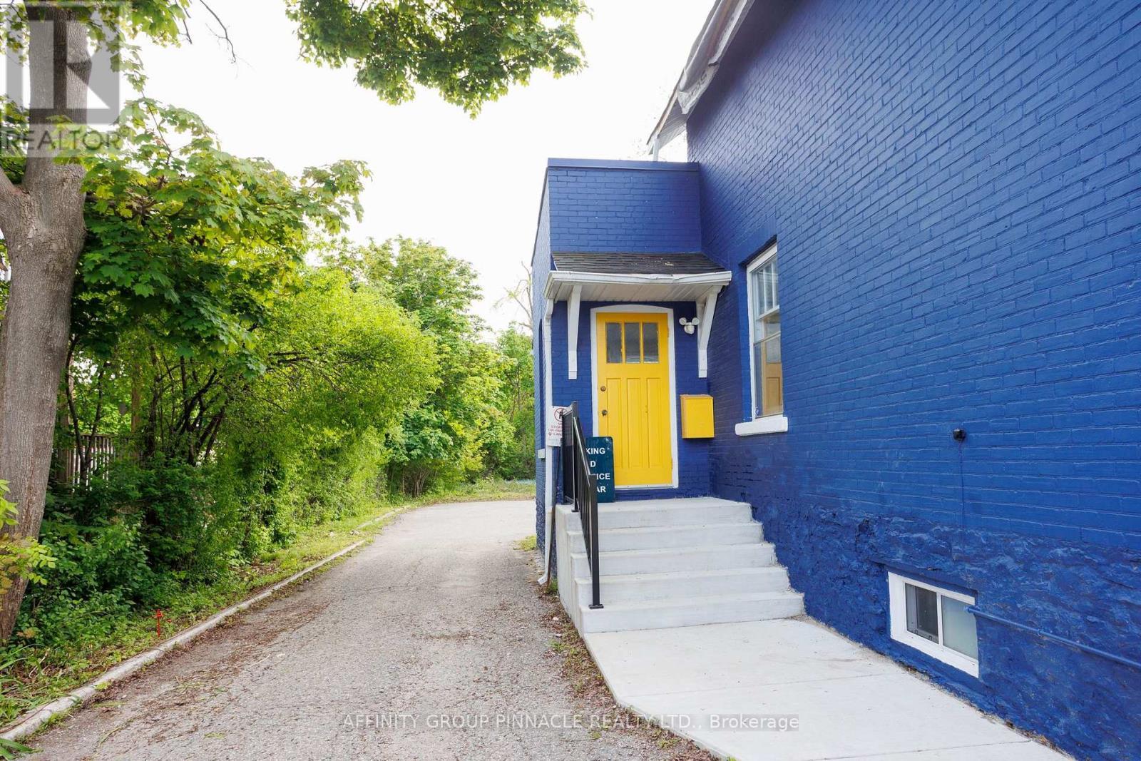 221 Kent Street W, Kawartha Lakes (Lindsay), ON