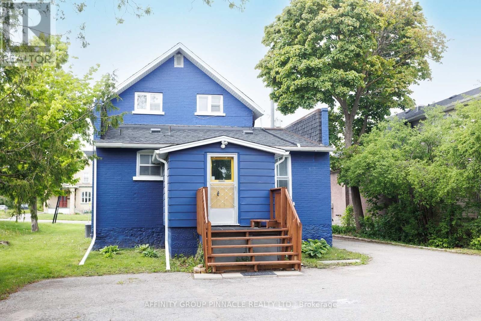 221 Kent Street W, Kawartha Lakes (Lindsay), ON