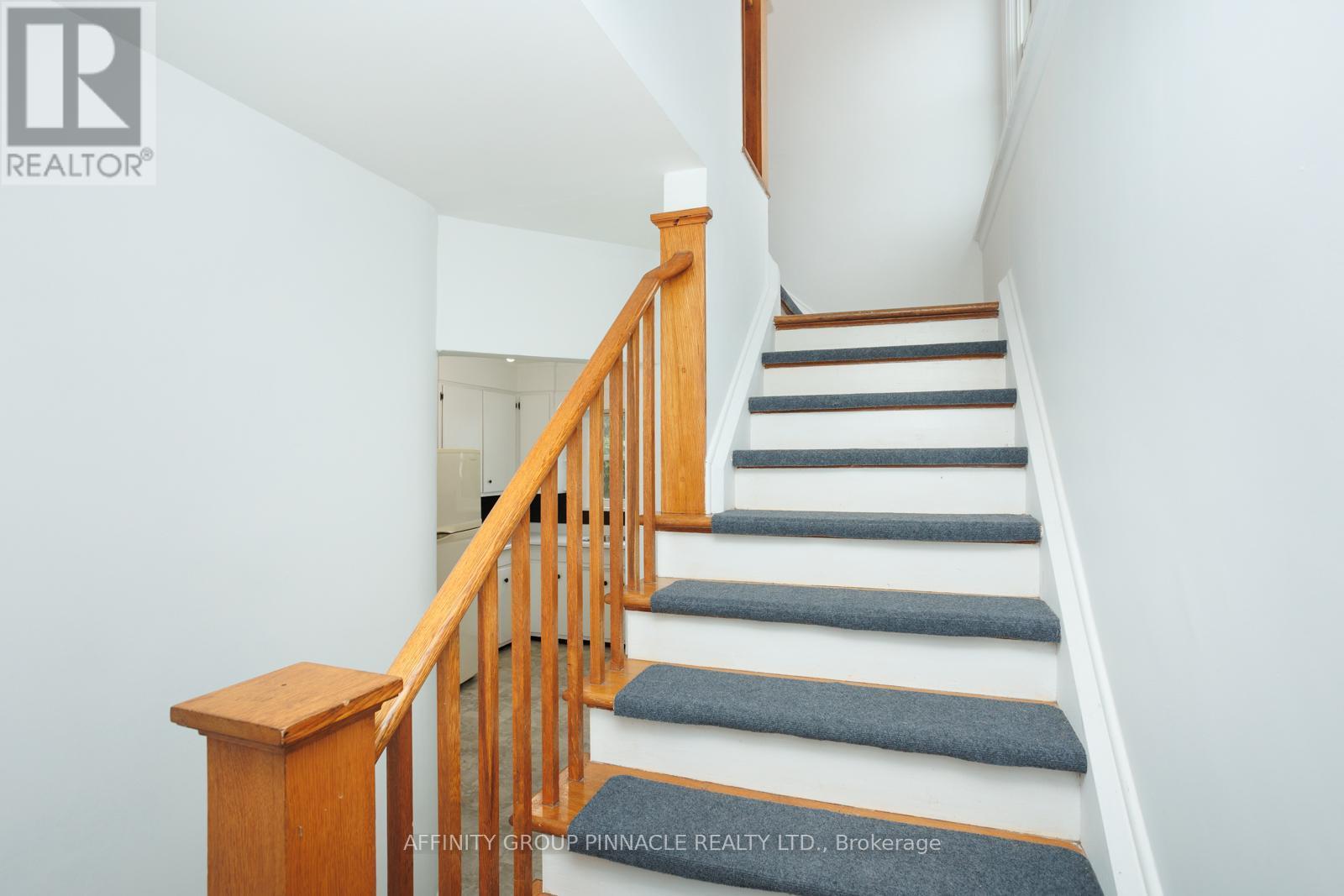 22 Sunset Court, Kawartha Lakes (Lindsay), ON - Indoor Photo Showing Other Room