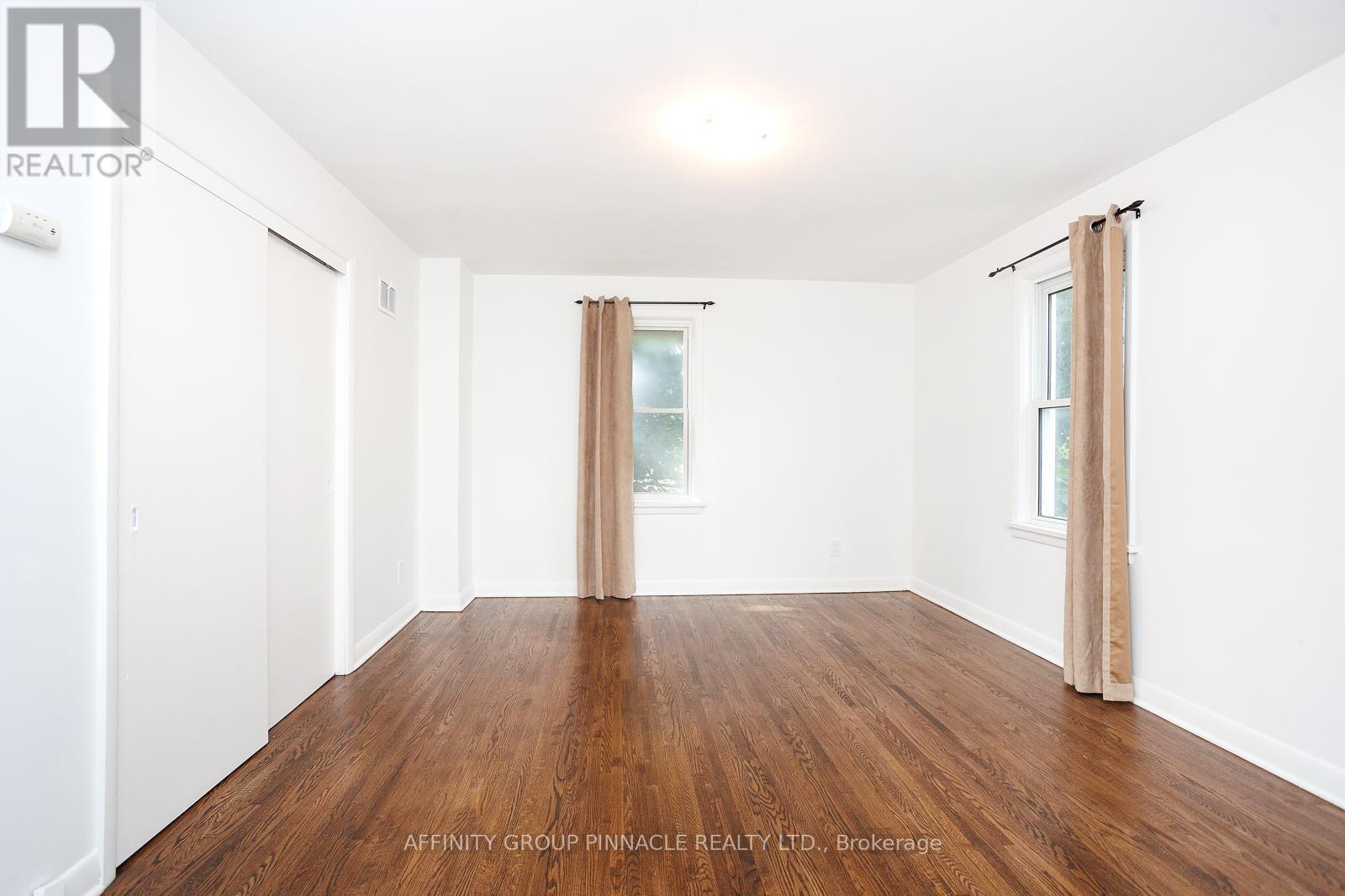 22 Sunset Court, Kawartha Lakes (Lindsay), ON - Indoor Photo Showing Other Room