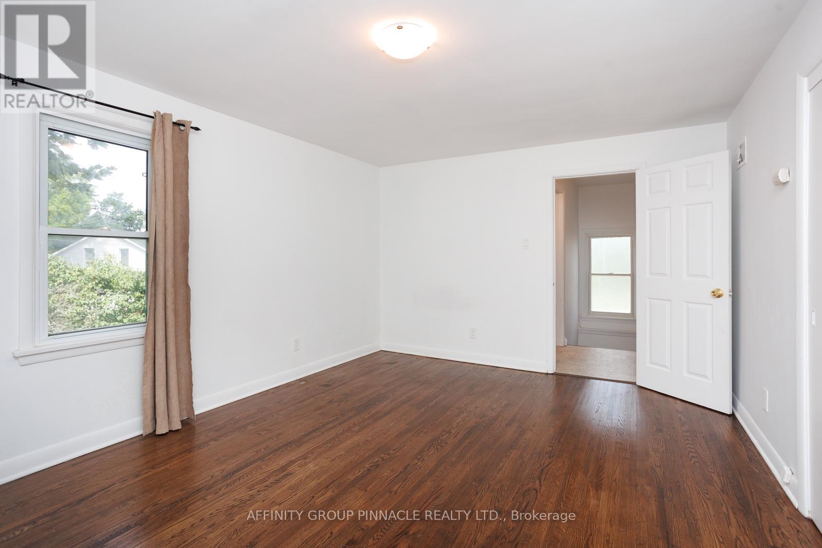22 Sunset Court, Kawartha Lakes (Lindsay), ON - Indoor Photo Showing Other Room