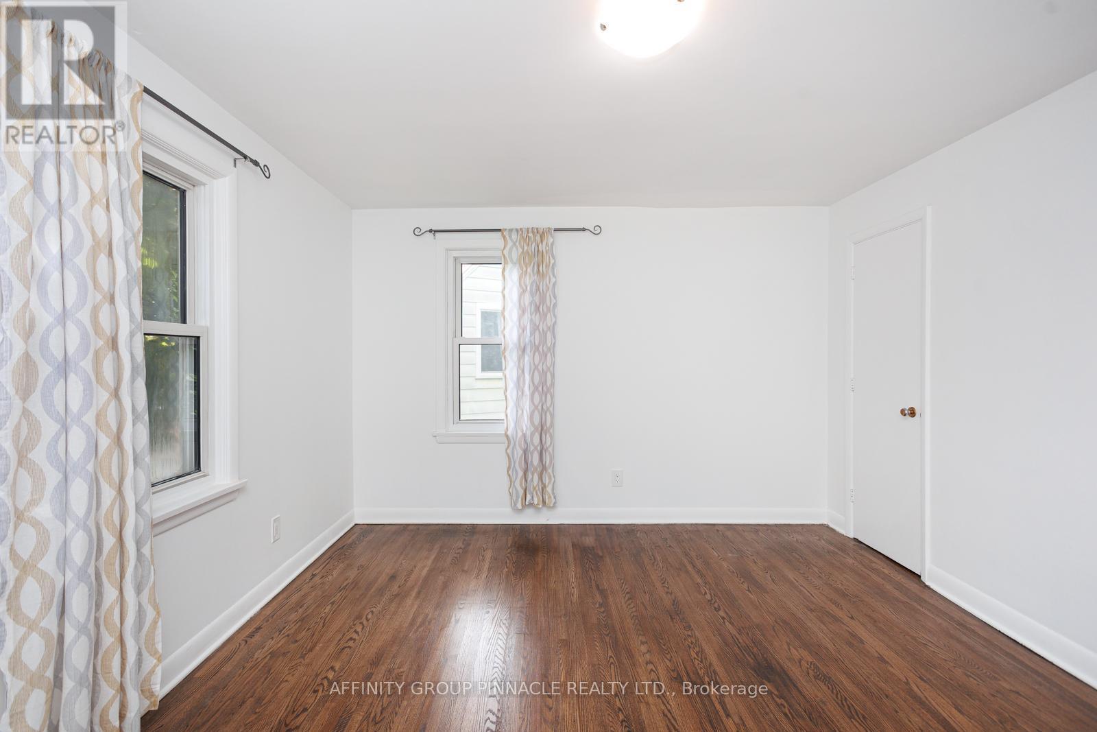 22 Sunset Court, Kawartha Lakes (Lindsay), ON - Indoor Photo Showing Other Room