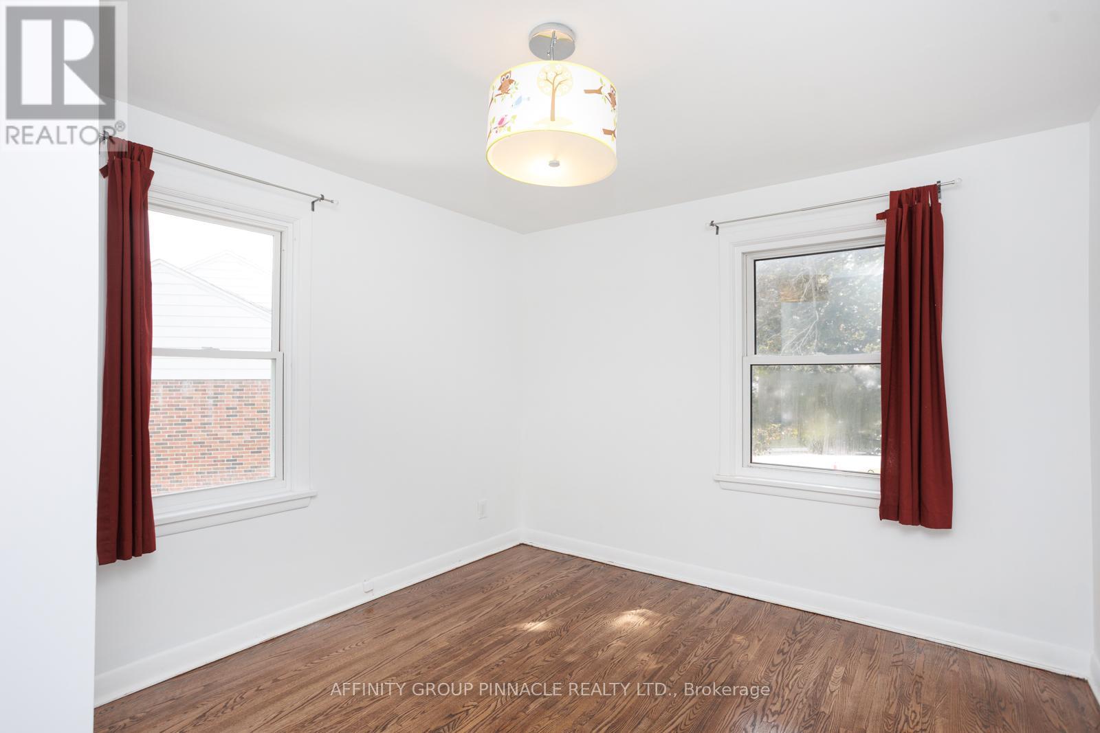 22 Sunset Court, Kawartha Lakes (Lindsay), ON - Indoor Photo Showing Other Room