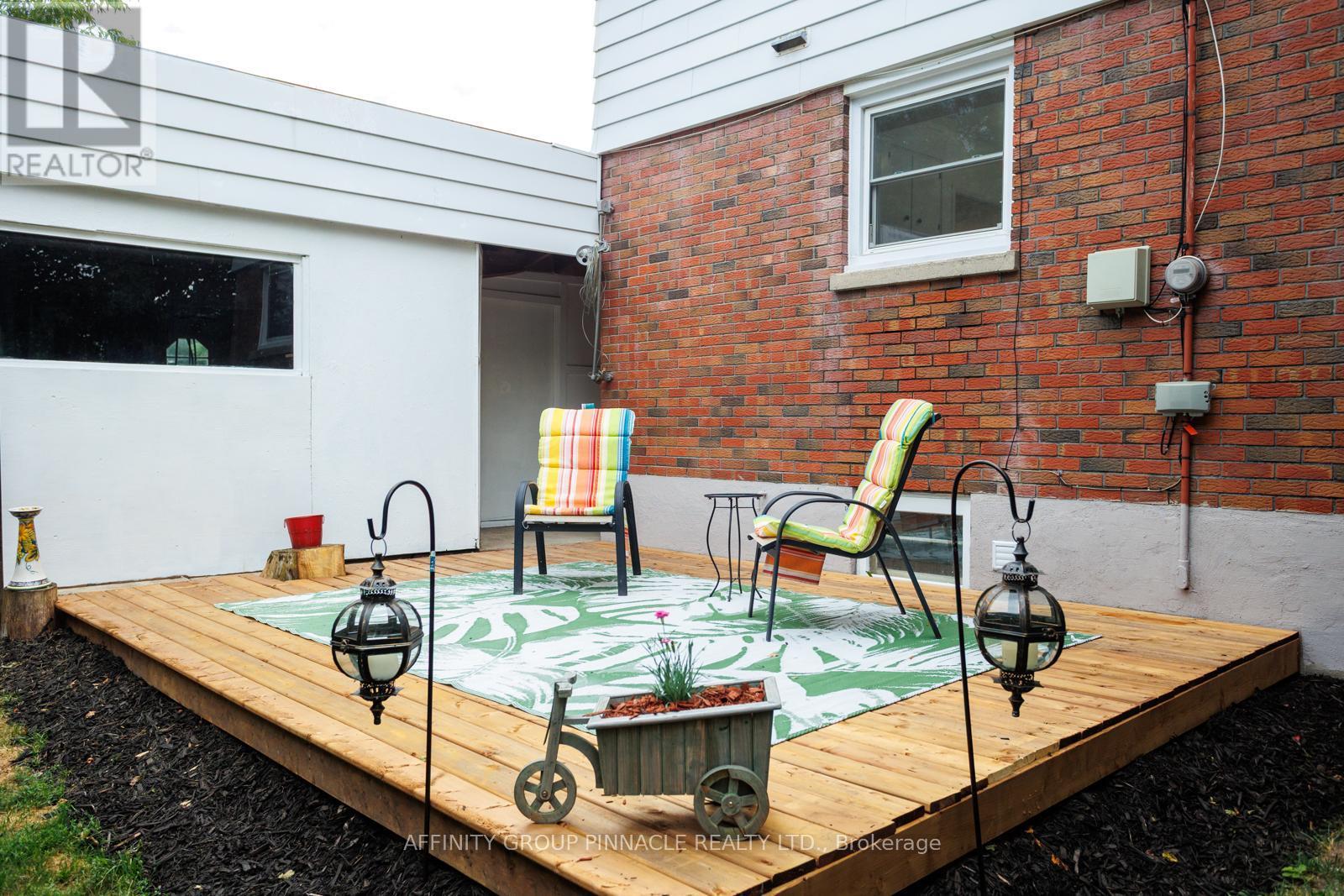 22 Sunset Court, Kawartha Lakes (Lindsay), ON - Outdoor With Deck Patio Veranda With Exterior