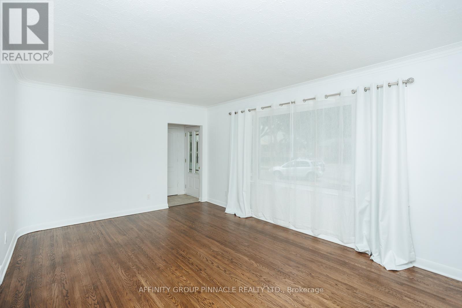22 Sunset Court, Kawartha Lakes (Lindsay), ON - Indoor Photo Showing Other Room