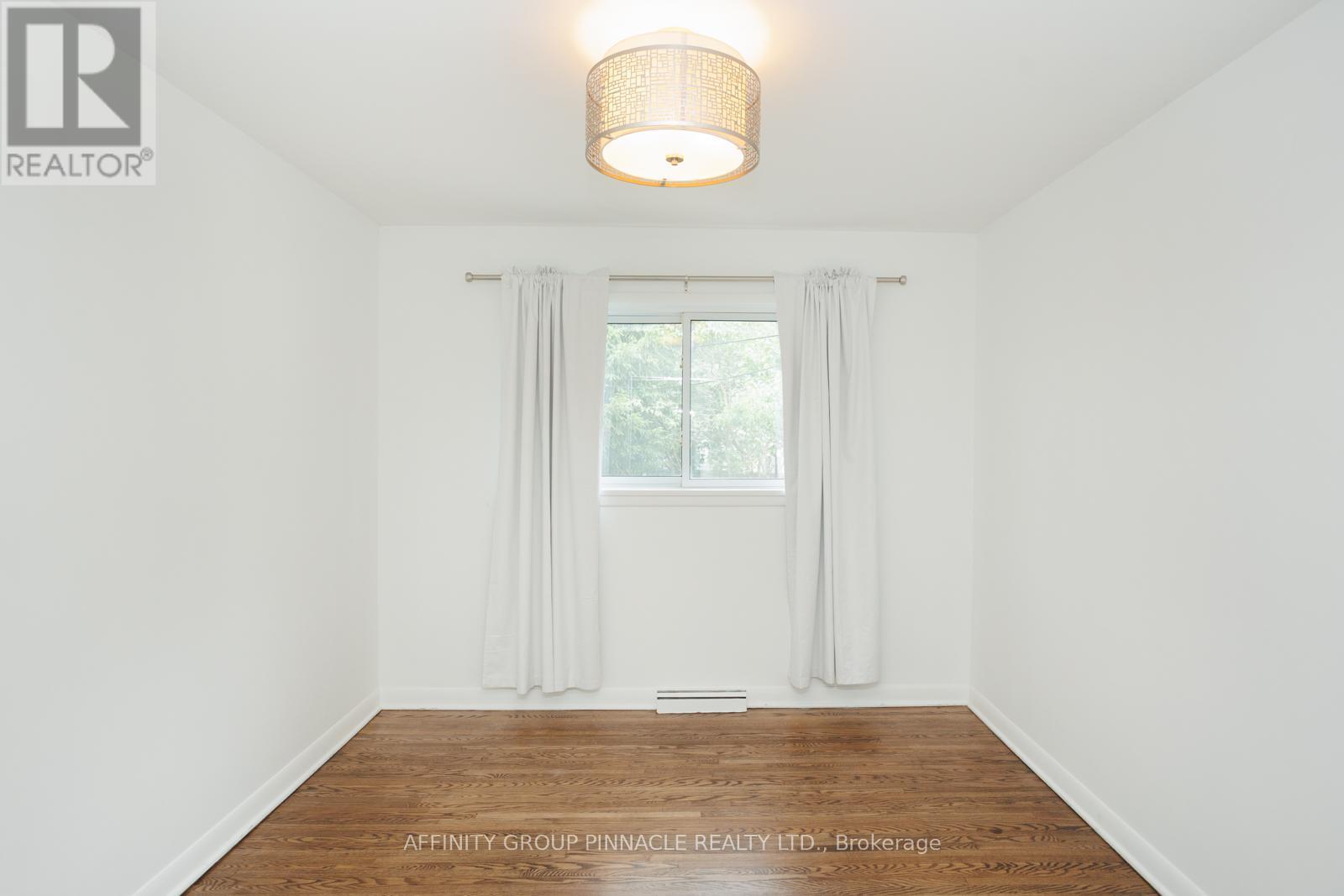 22 Sunset Court, Kawartha Lakes (Lindsay), ON - Indoor Photo Showing Other Room