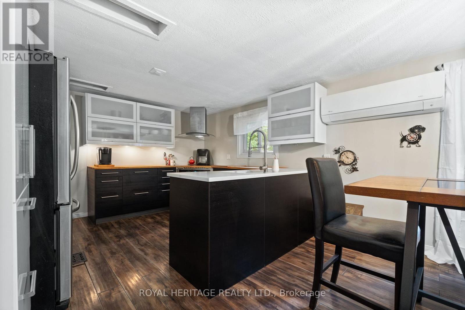 155 Prince Edward Street, Brighton, ON - Indoor Photo Showing Kitchen