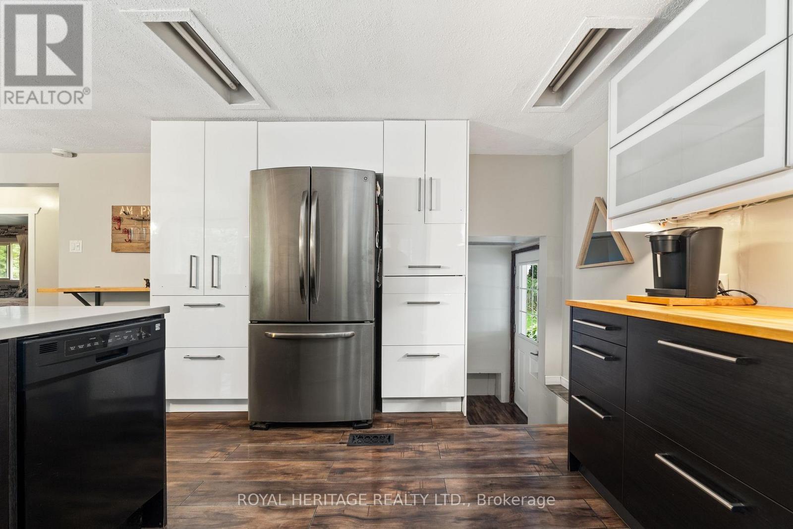155 Prince Edward Street, Brighton, ON - Indoor Photo Showing Kitchen