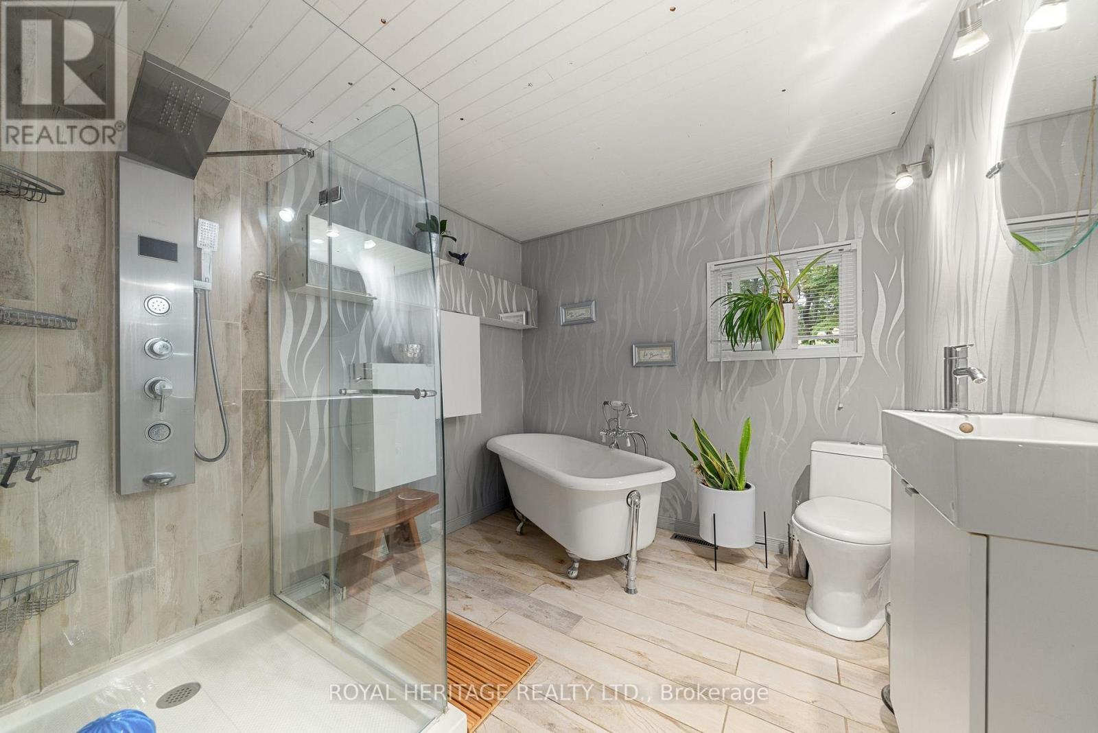 155 Prince Edward Street, Brighton, ON - Indoor Photo Showing Bathroom