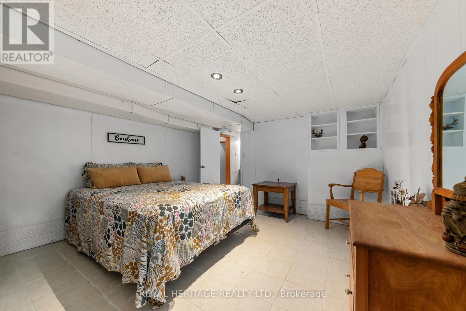 155 Prince Edward Street, Brighton, ON - Indoor Photo Showing Bedroom