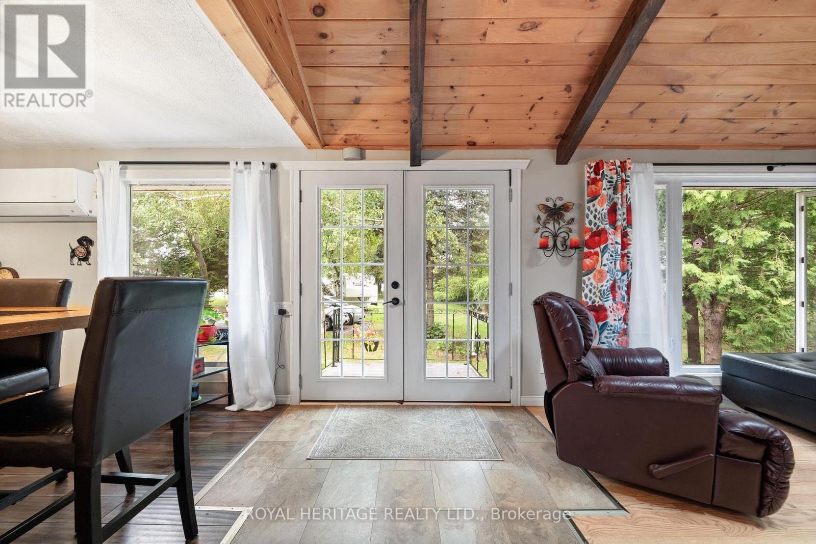 155 Prince Edward Street, Brighton, ON - Indoor