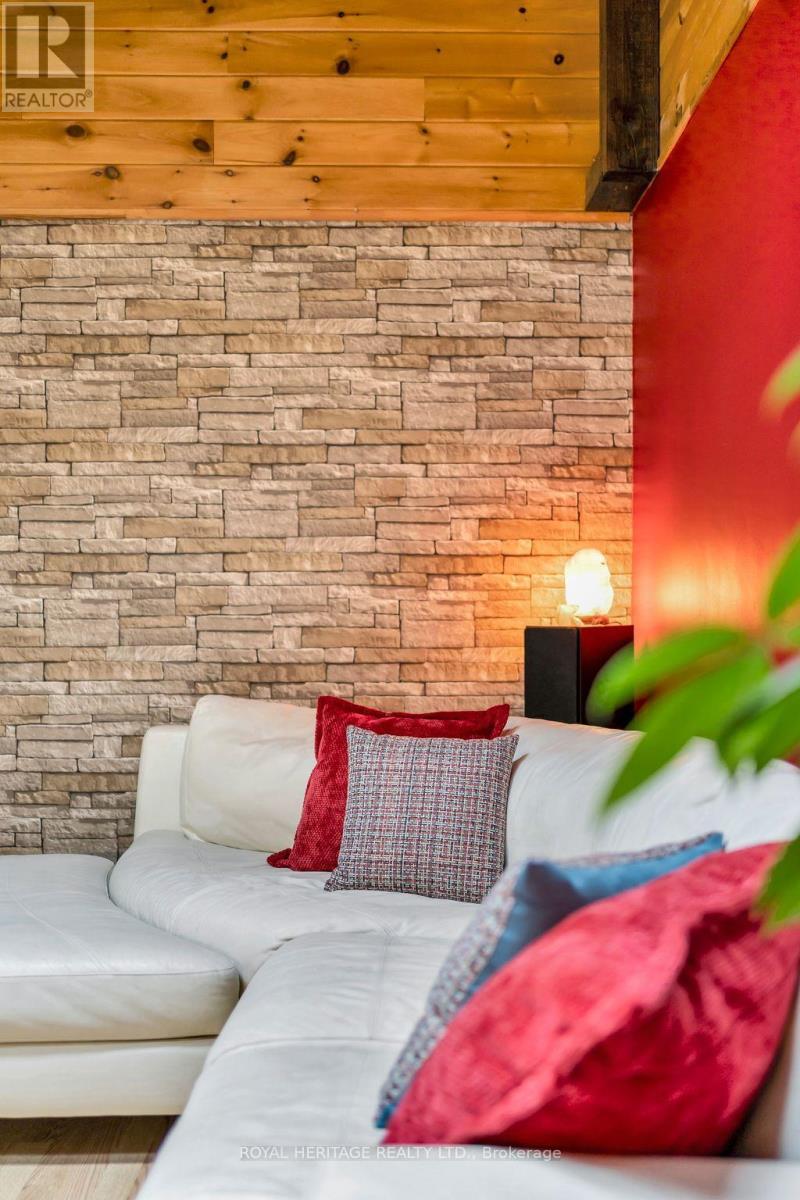 155 Prince Edward Street, Brighton, ON - Indoor Photo Showing Bedroom