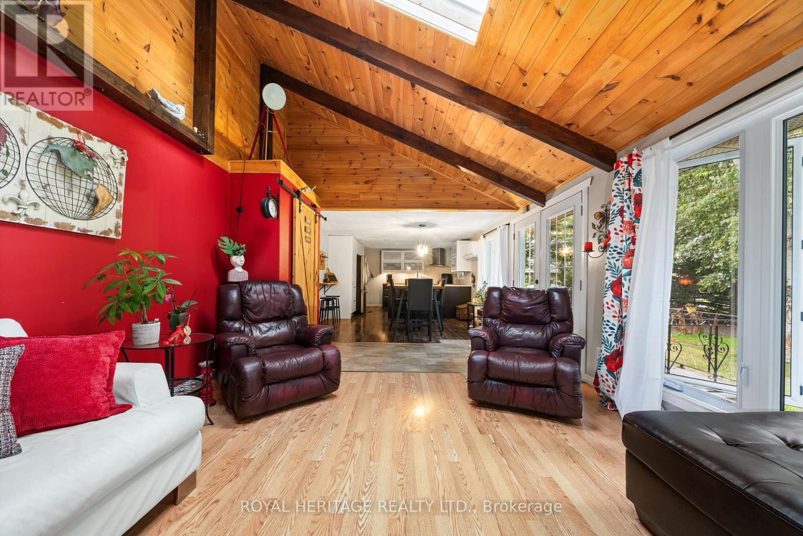 155 Prince Edward Street, Brighton, ON - Indoor Photo Showing Living Room