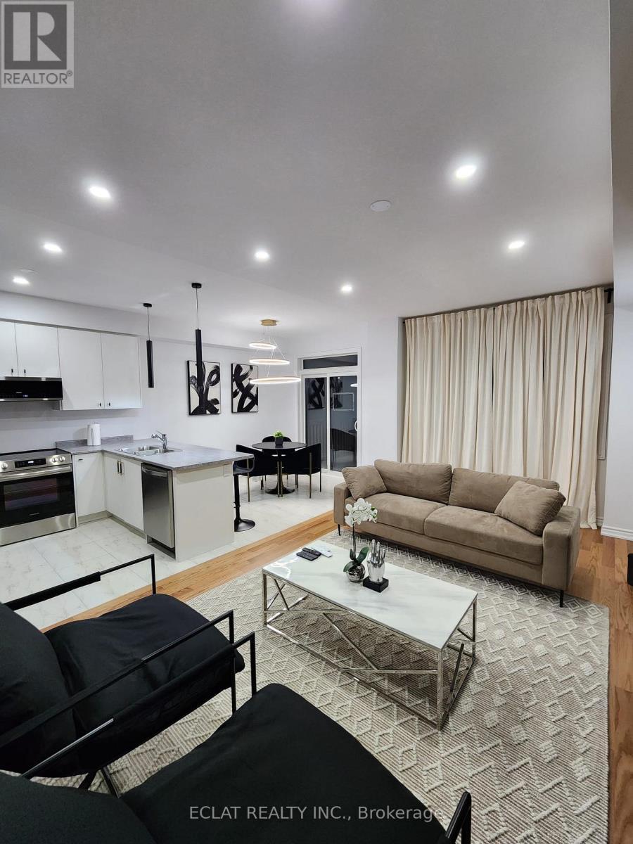 75 Vanilla Trail (Upper), Thorold, ON - Indoor Photo Showing Living Room