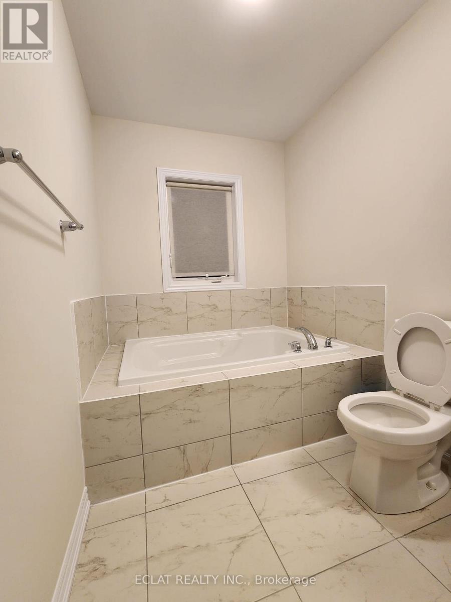 75 Vanilla Trail (Upper), Thorold, ON - Indoor Photo Showing Bathroom