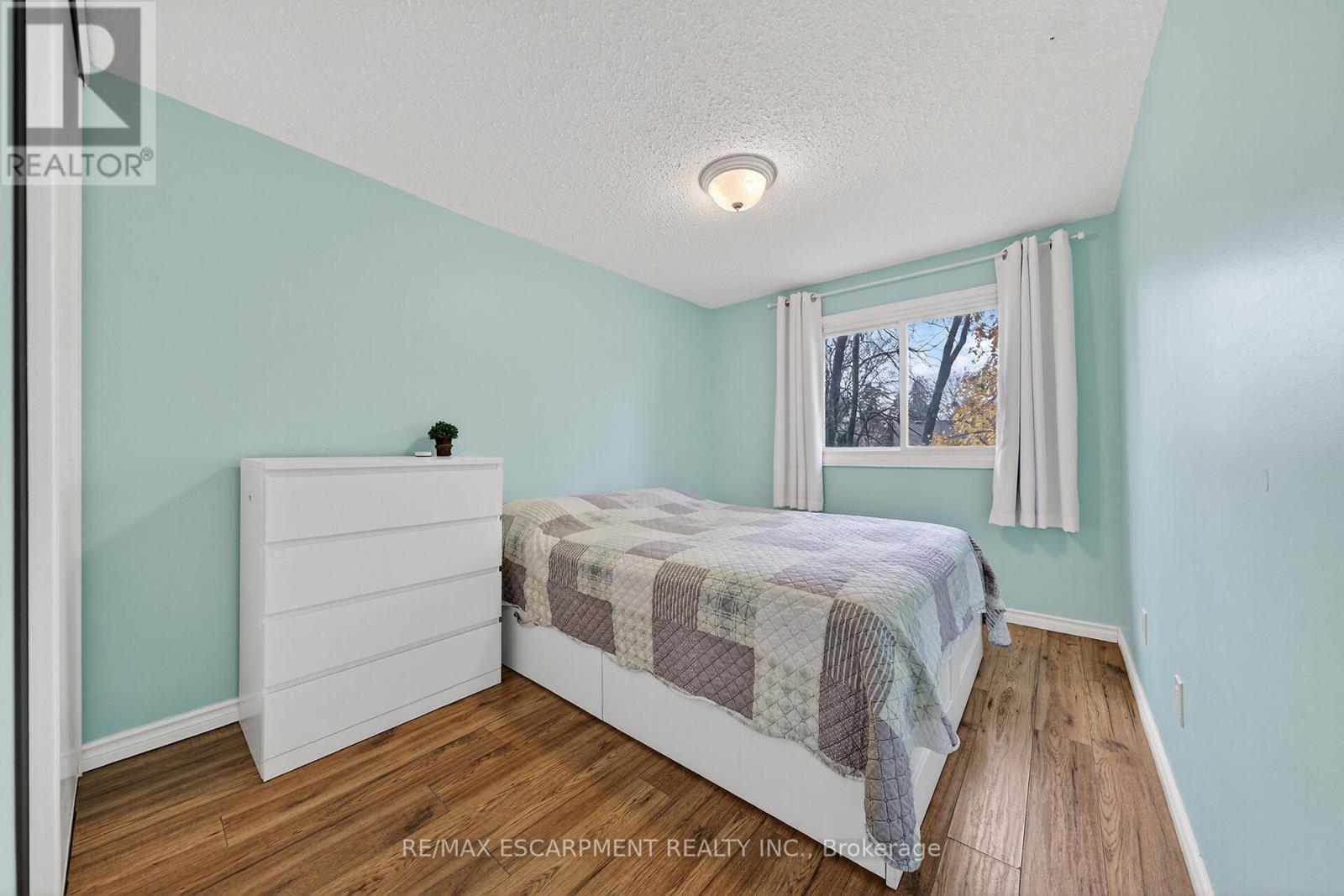 64 - 145 Rice Avenue, Hamilton, ON - Indoor Photo Showing Bedroom