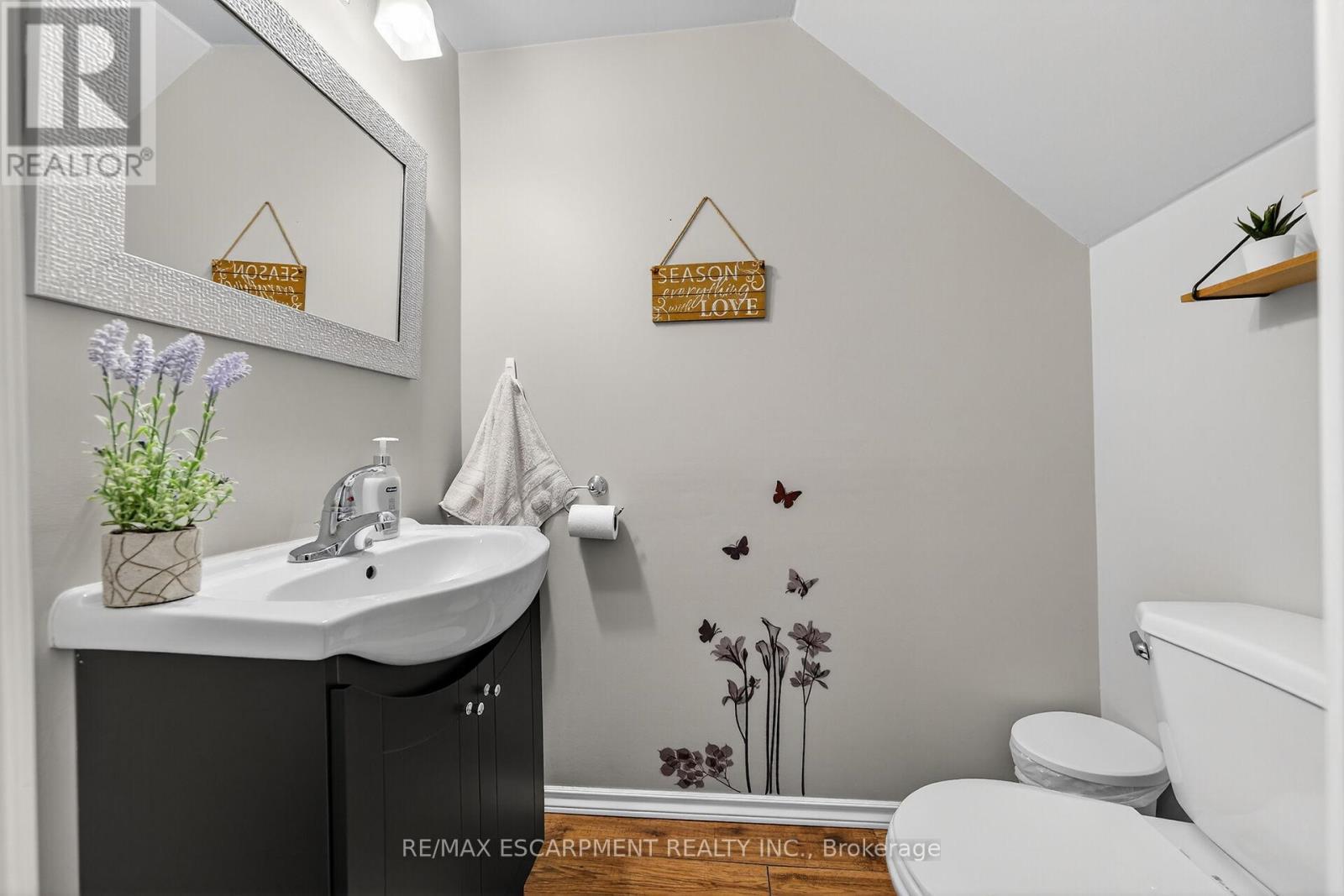 64 - 145 Rice Avenue, Hamilton, ON - Indoor Photo Showing Bathroom