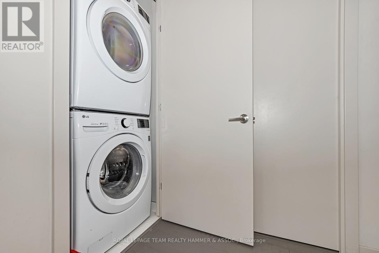 1803 - 203 Catherine Street, Ottawa, ON - Indoor Photo Showing Laundry Room