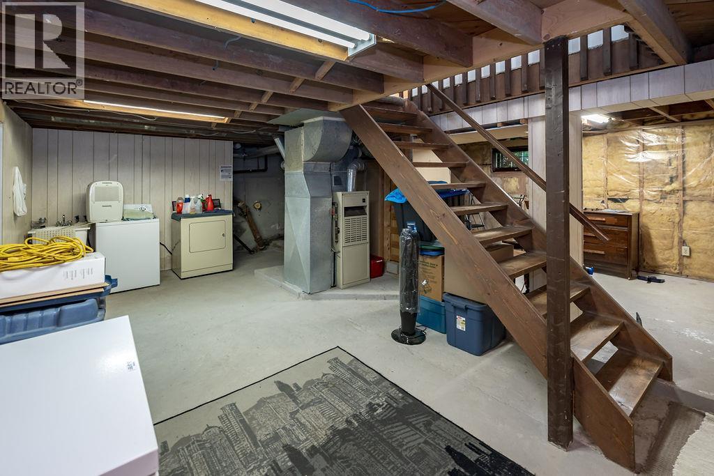 205 6Th Avenue, Castlegar, BC - Indoor Photo Showing Basement