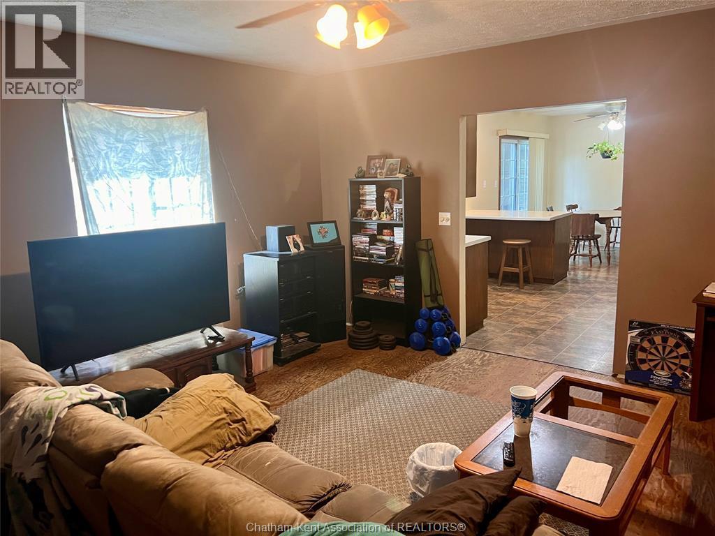 44/48 Wilson Street, Wallaceburg, ON - Indoor