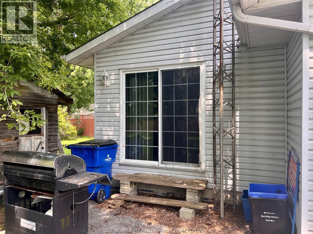 44/48 Wilson Street, Wallaceburg, ON - Outdoor With Exterior