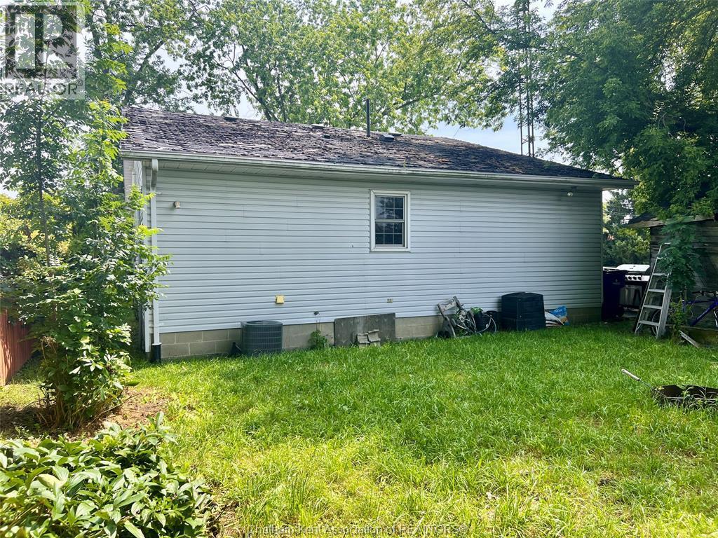 44/48 Wilson Street, Wallaceburg, ON - Outdoor