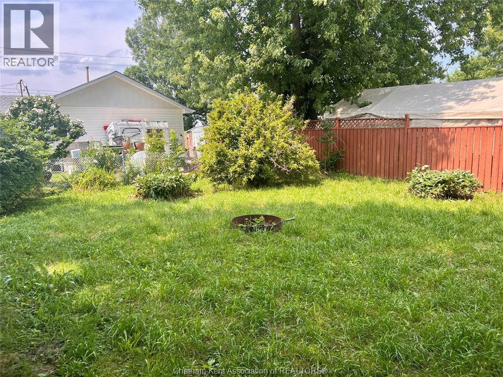 44/48 Wilson Street, Wallaceburg, ON - Outdoor