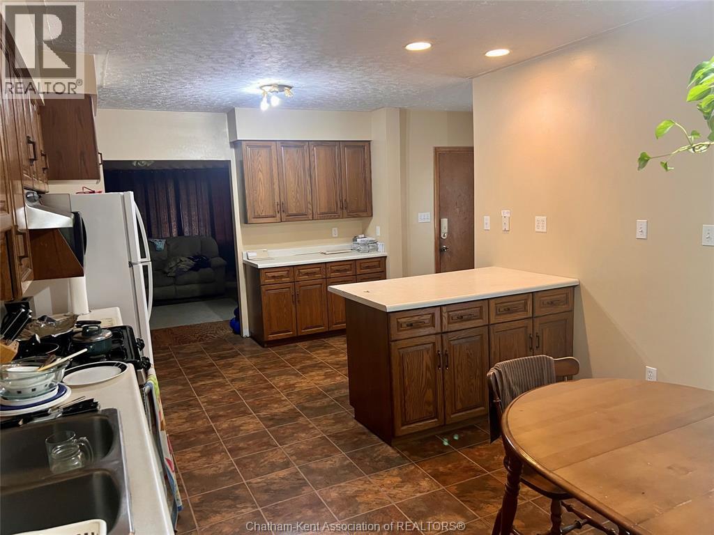 44/48 Wilson Street, Wallaceburg, ON - Indoor