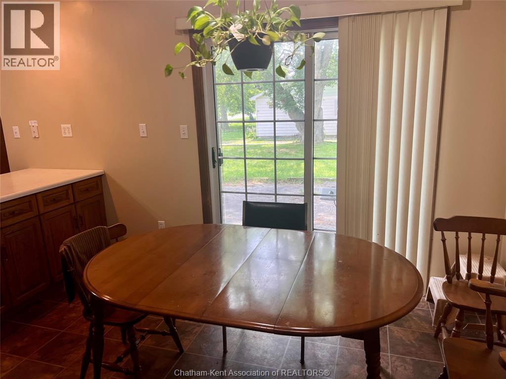 44/48 Wilson Street, Wallaceburg, ON - Indoor Photo Showing Dining Room