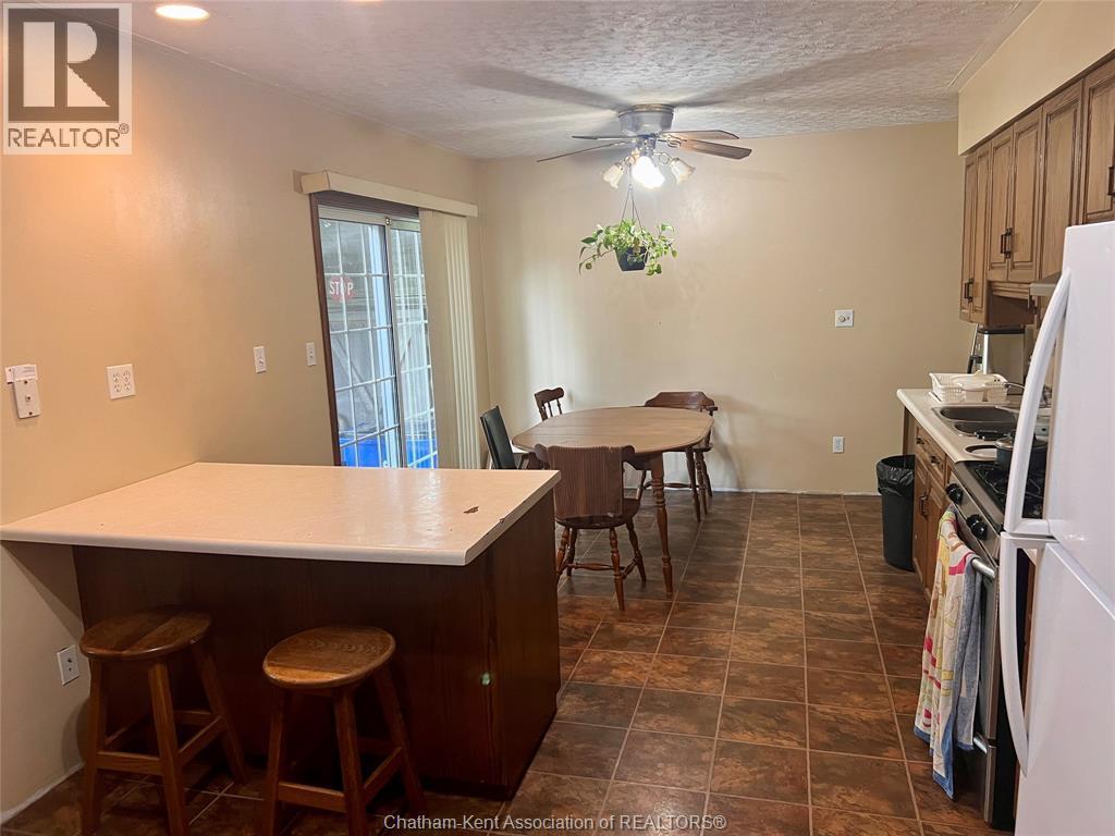 44/48 Wilson Street, Wallaceburg, ON - Indoor