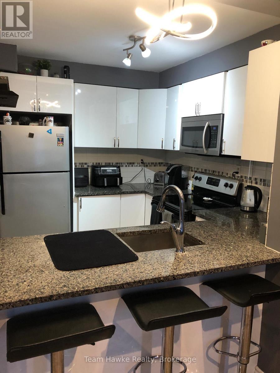 53 - 778 William Street, Midland, ON - Indoor Photo Showing Kitchen