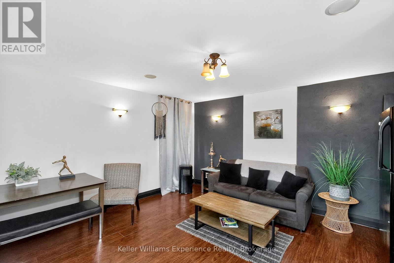 49 Mary Street, Barrie (City Centre), ON