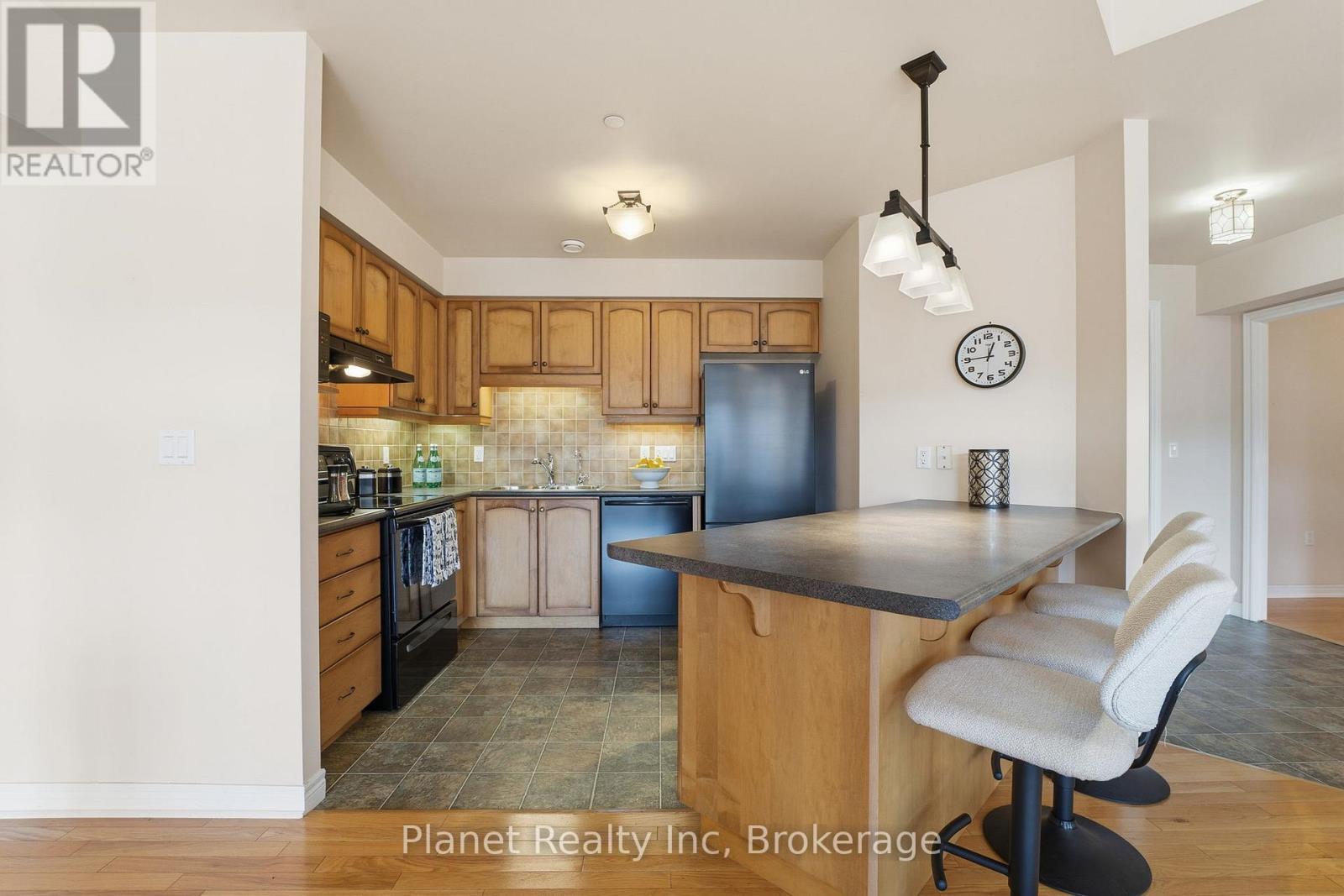 301 - 65 Bayberry Drive, Guelph (Village By The Arboretum), ON