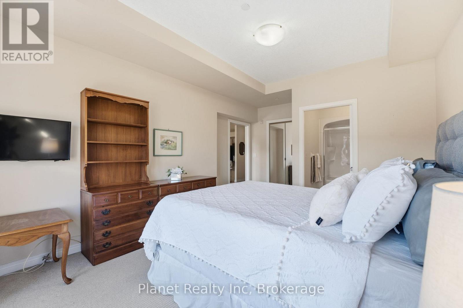 301 - 65 Bayberry Drive, Guelph (Village By The Arboretum), ON