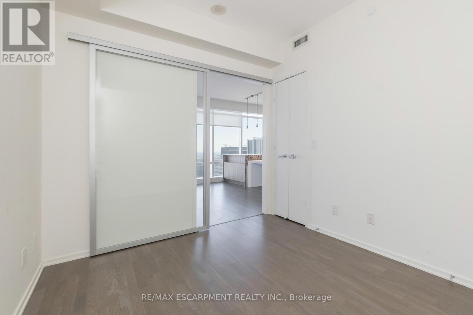 5503 - 1 Bloor Street E, Toronto, ON - Indoor Photo Showing Other Room