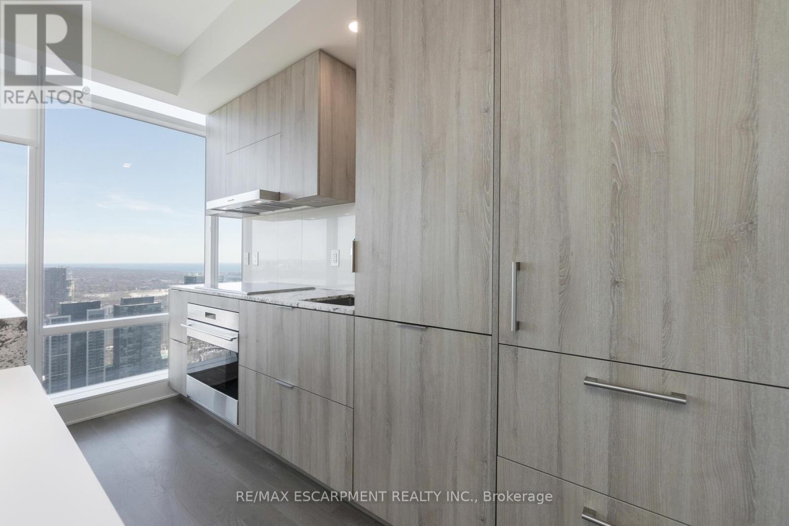 5503 - 1 Bloor Street E, Toronto, ON - Indoor