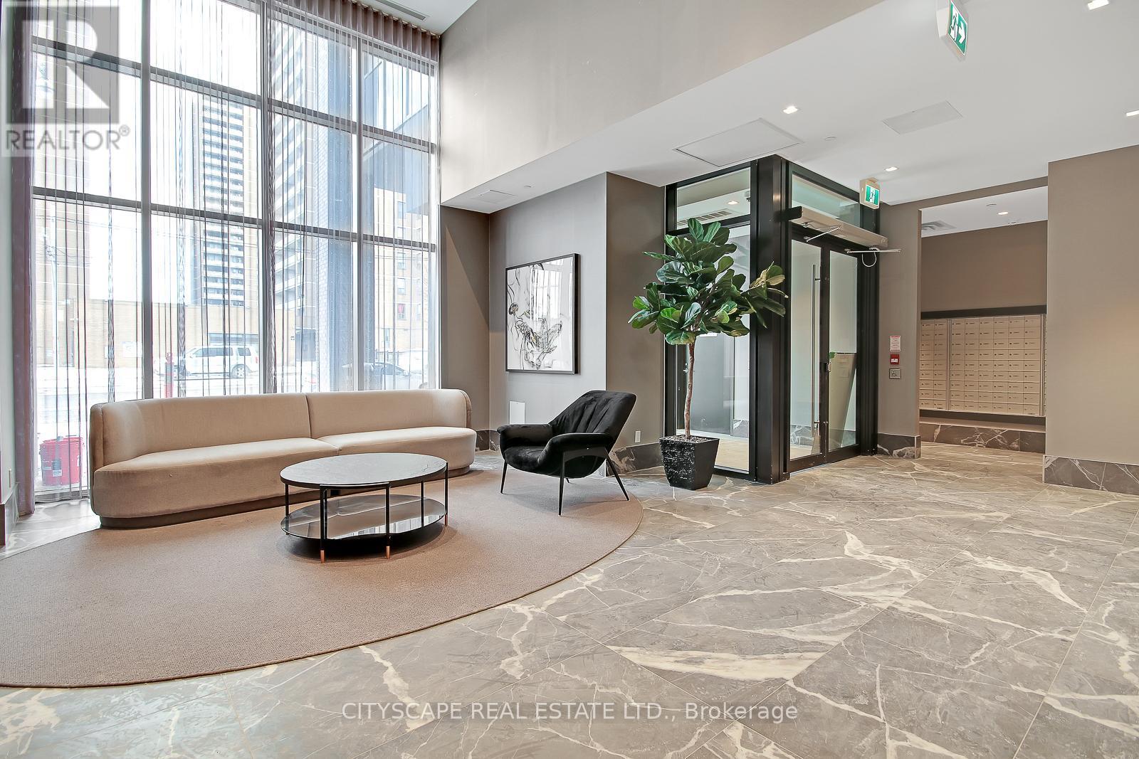 617 - 286 Main Street, Toronto, ON - Indoor Photo Showing Other Room